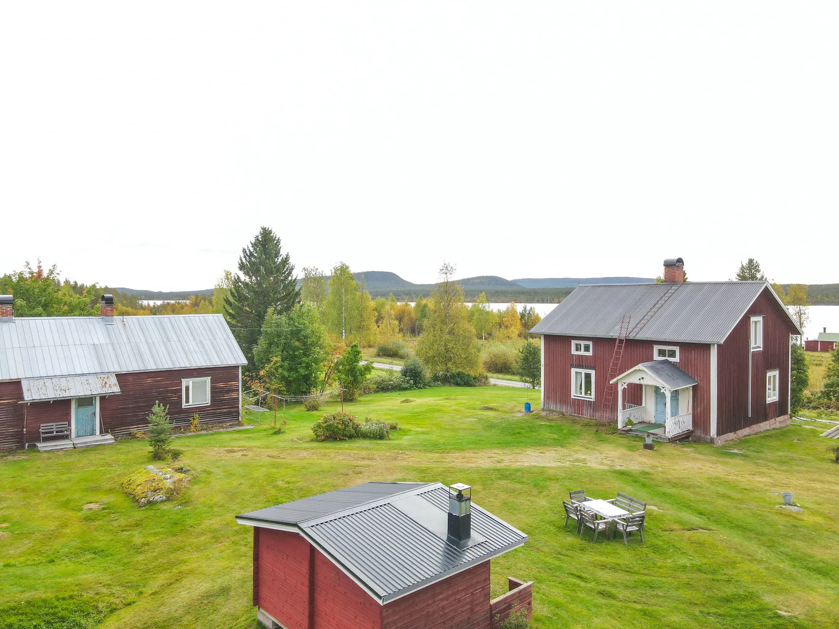 Villa, Vacker fastighet omgivet av frodande grönska, Jokkmokk