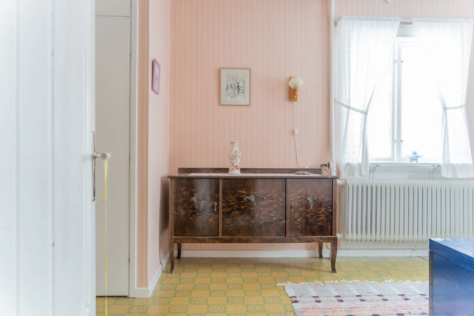 Villa, Vacker fastighet omgivet av frodande grönska, Jokkmokk