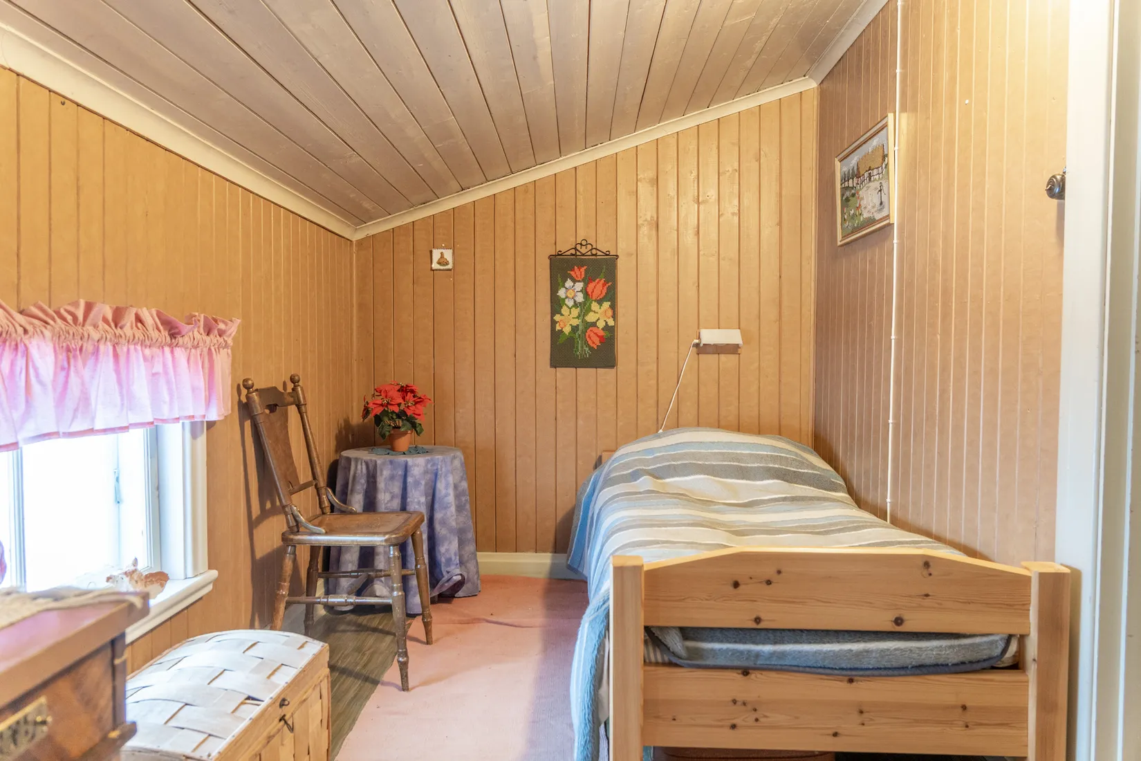 Villa, Vacker fastighet omgivet av frodande grönska, Jokkmokk