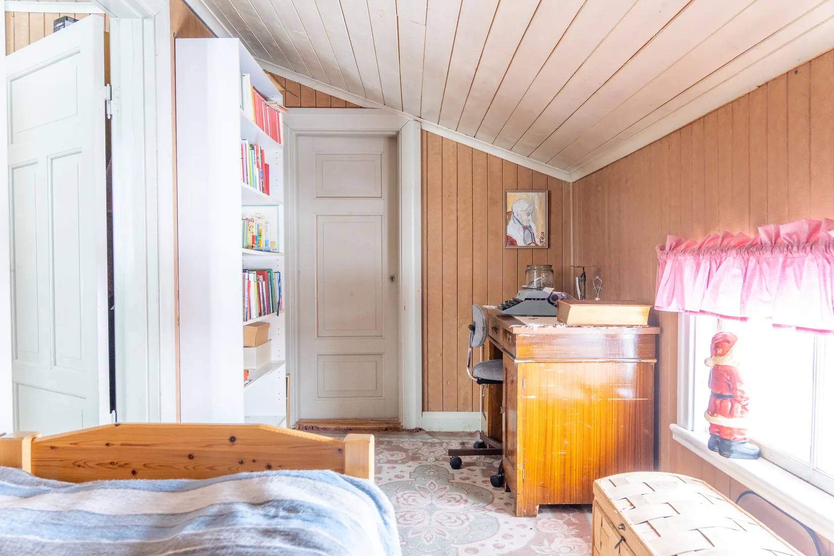 Villa, Vacker fastighet omgivet av frodande grönska, Jokkmokk