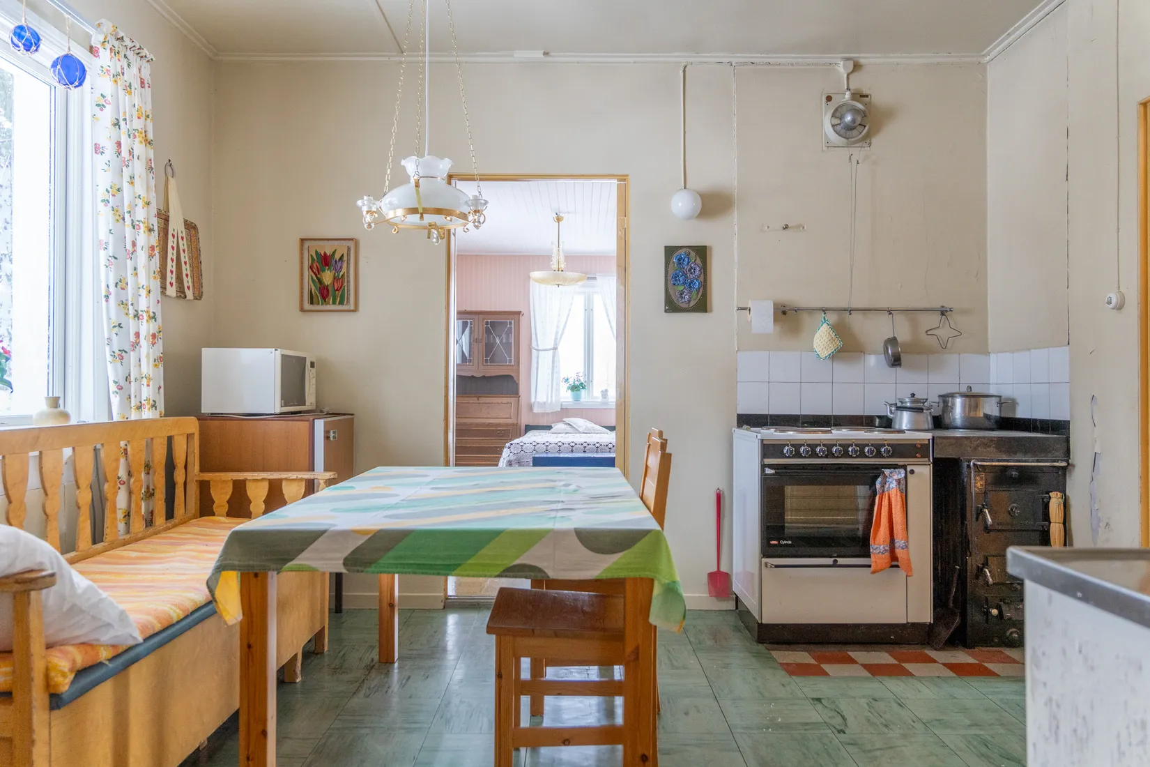 Villa, Vacker fastighet omgivet av frodande grönska, Jokkmokk