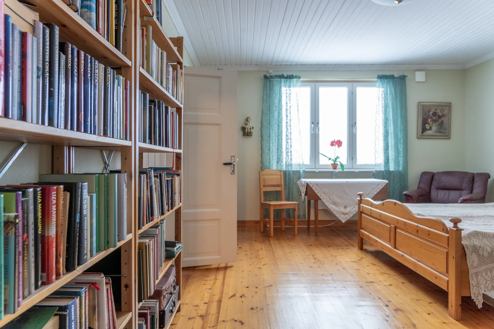 Villa, Vacker fastighet omgivet av frodande grönska, Jokkmokk