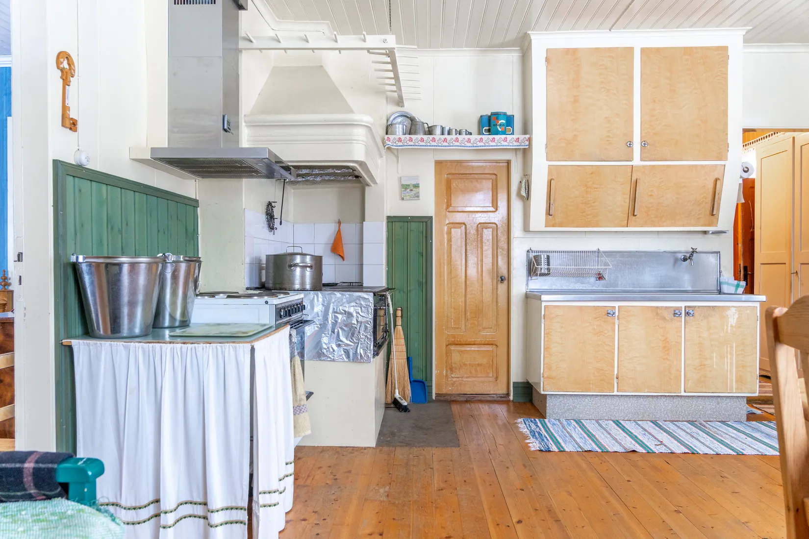 Villa, Vacker fastighet omgivet av frodande grönska, Jokkmokk