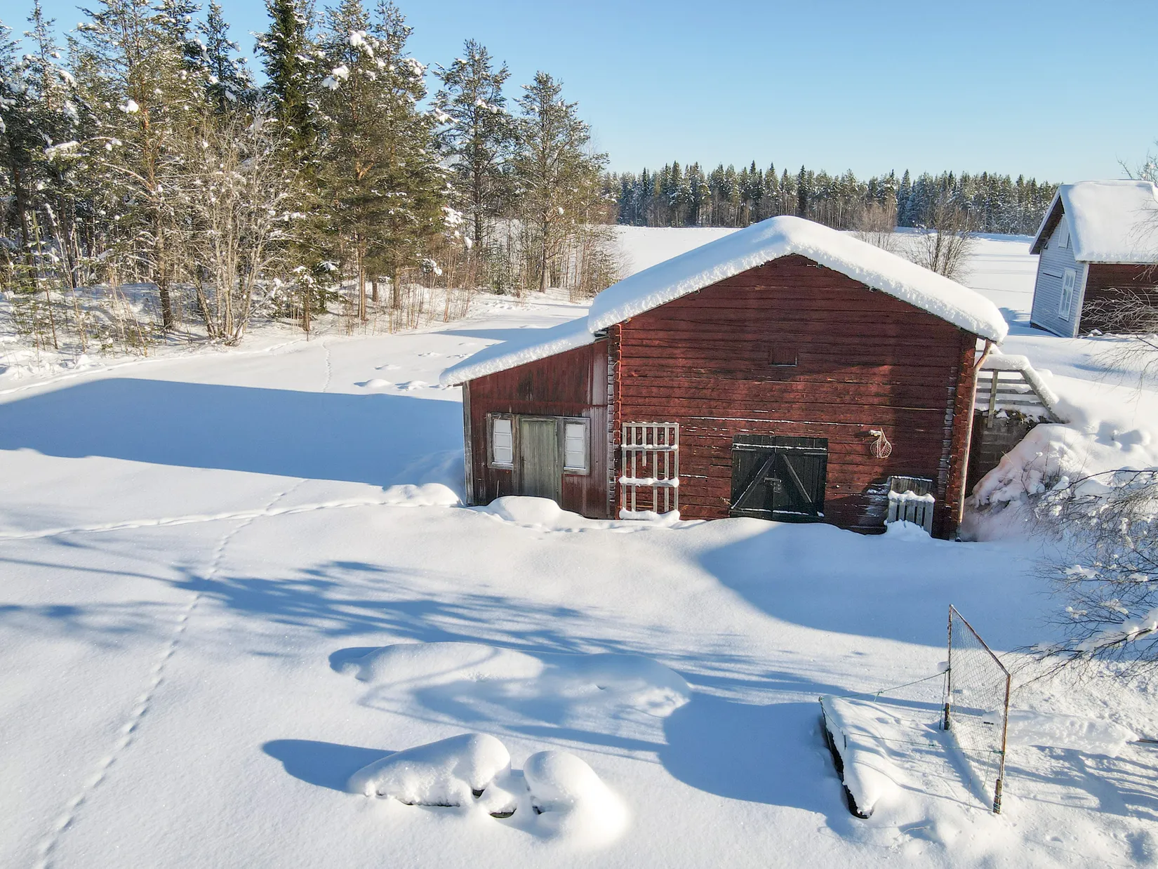 Villa, Vacker fastighet omgivet av frodande grönska, Jokkmokk