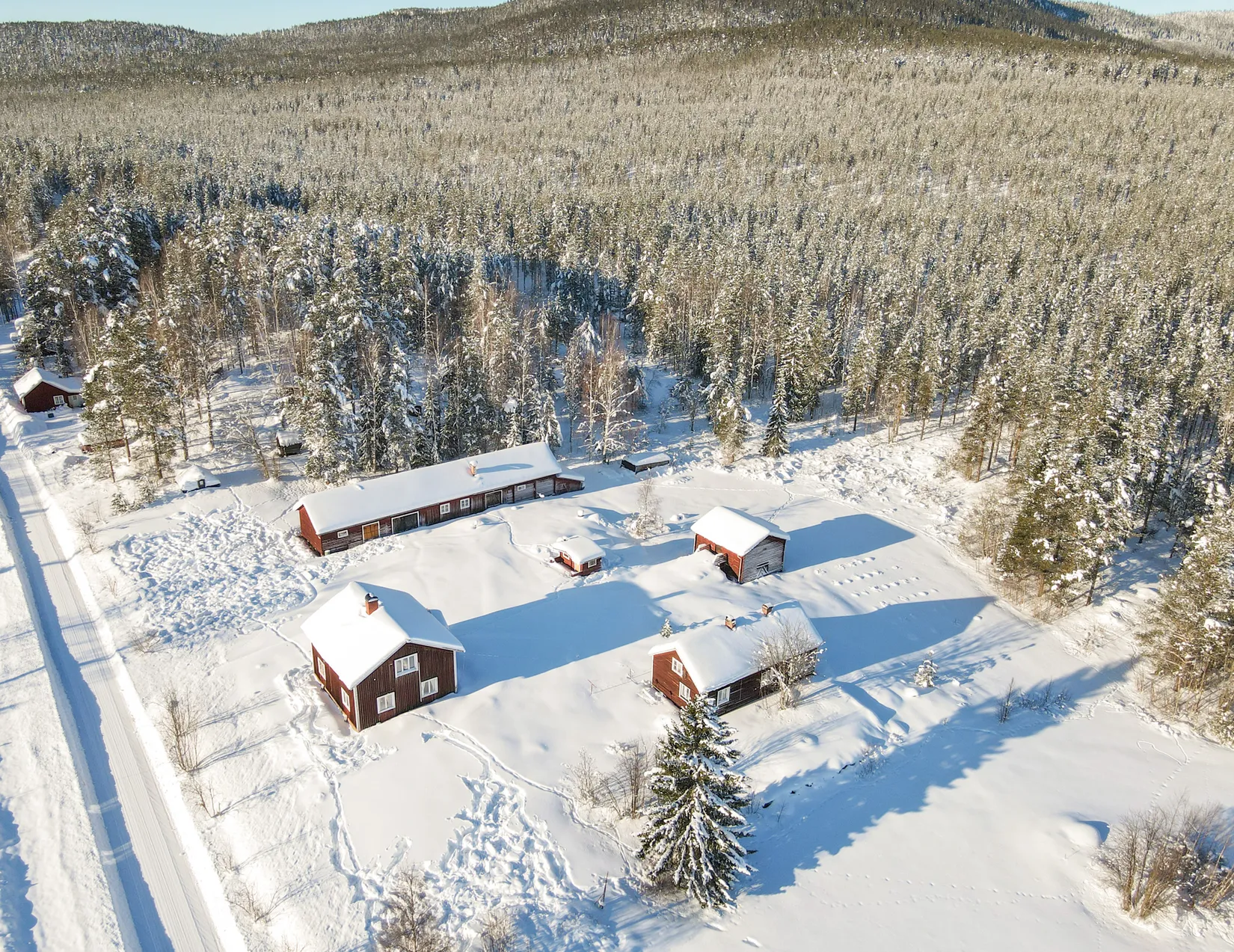 Villa, Vacker fastighet omgivet av frodande grönska, Jokkmokk