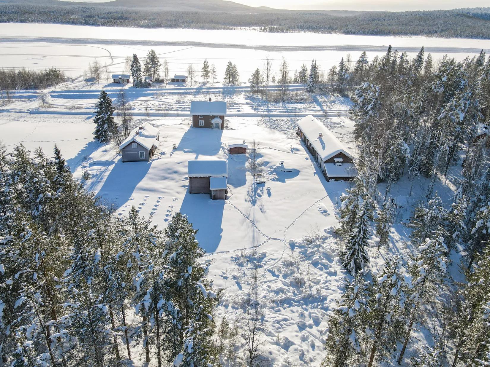 Villa, Vacker fastighet omgivet av frodande grönska, Jokkmokk