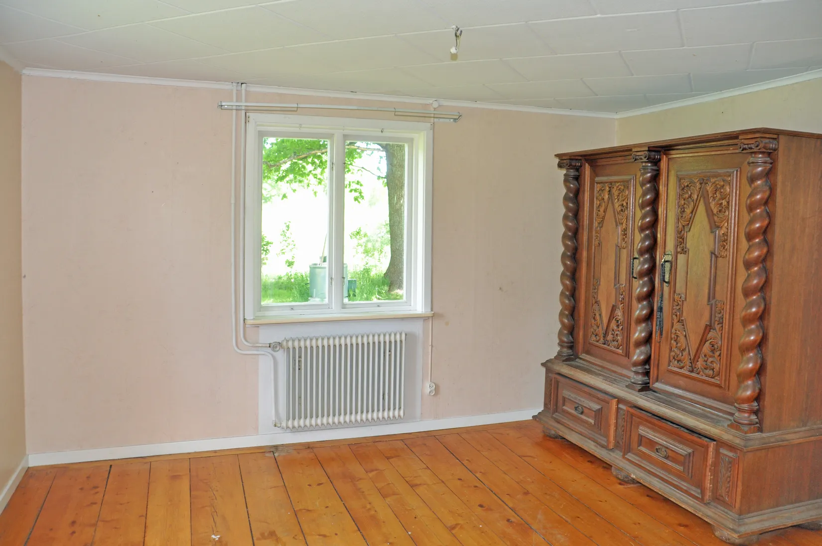 Gård/Skog, Bår 110, Bår, Sala