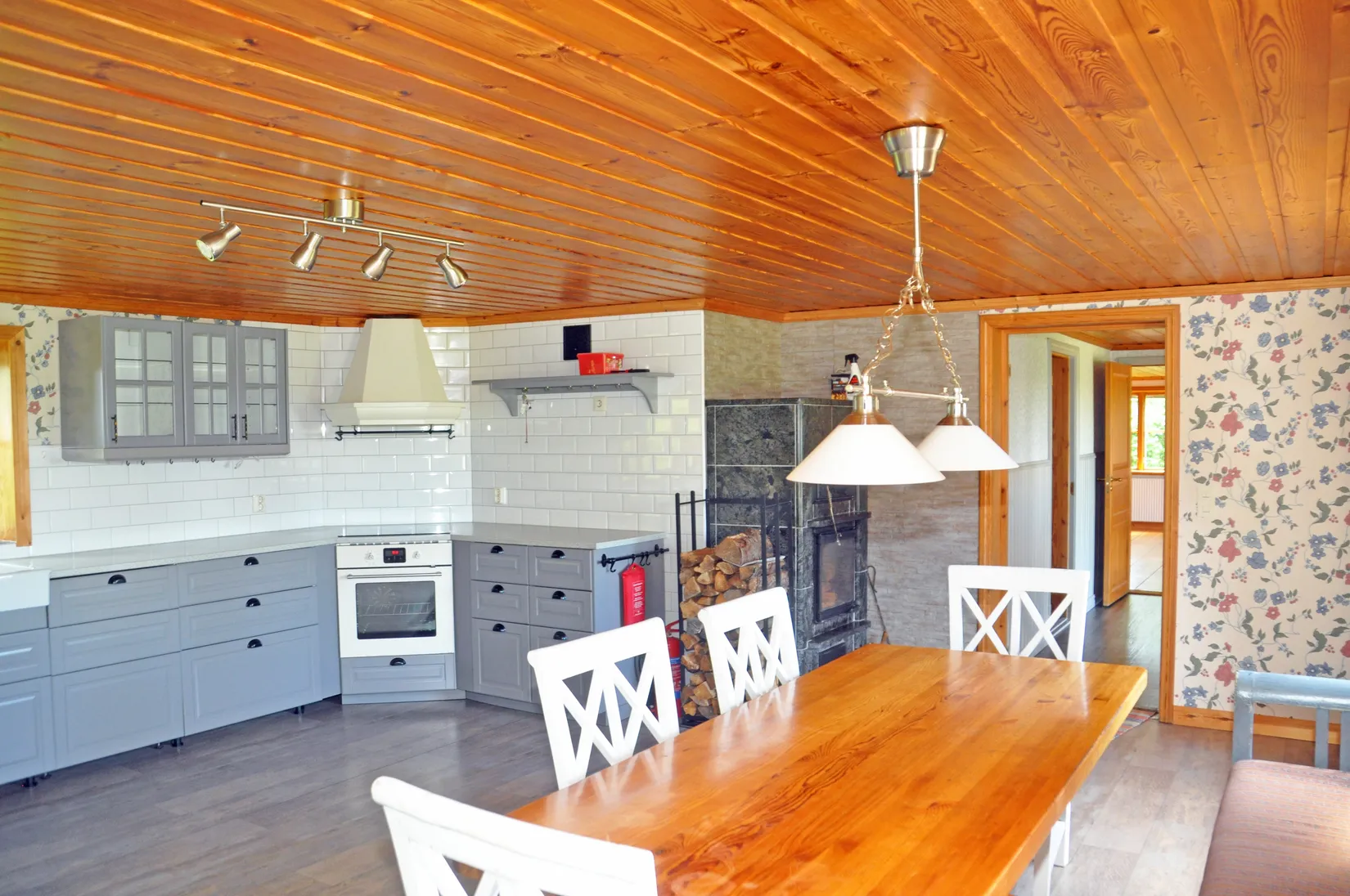 Gård/Skog, Bår 110, Bår, Sala