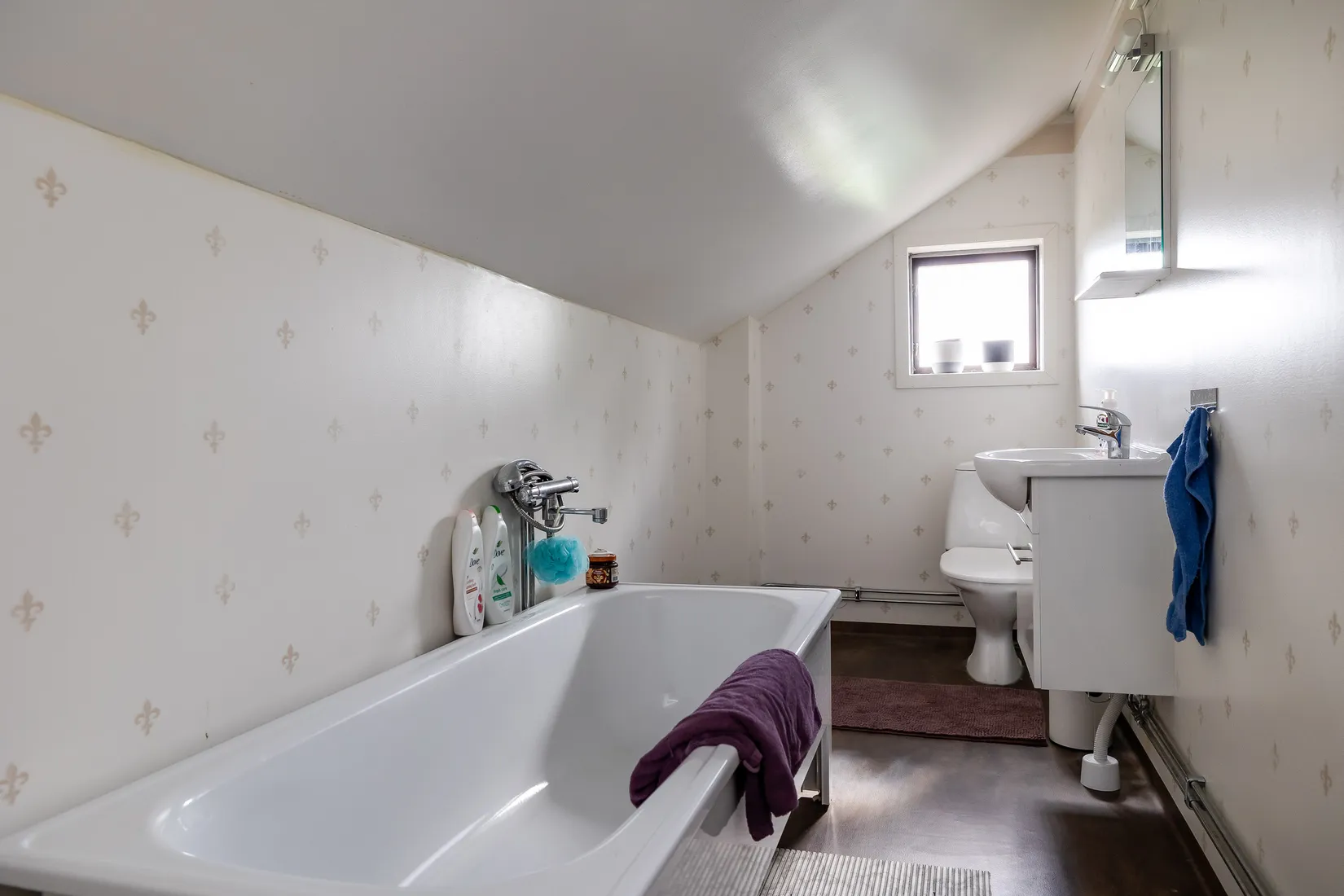 Villa, Edsbergs-Sörby 17, Gräfsta, Lekeberg