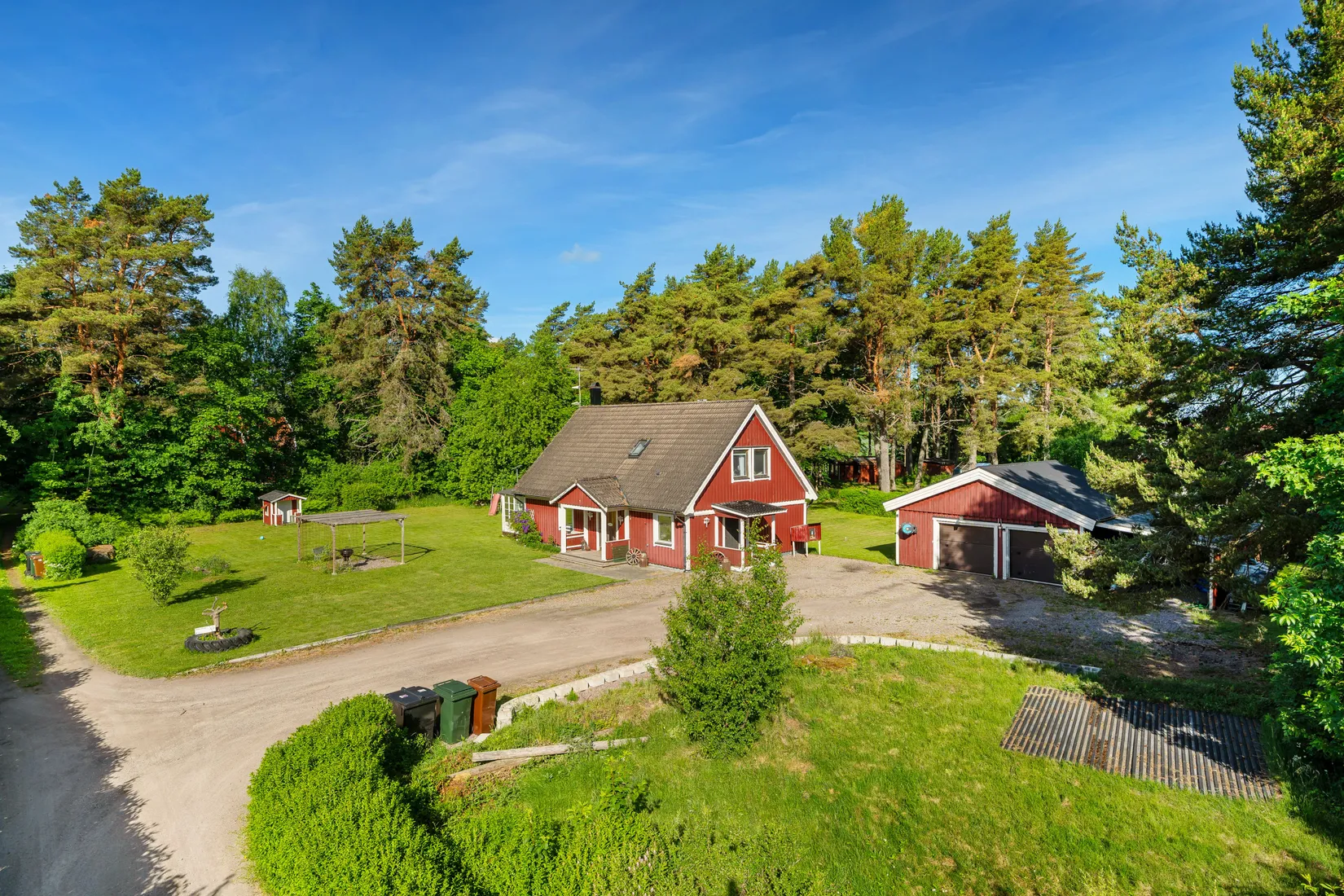 Villa, Väster-Ekeby 304, Vendel, Tierp