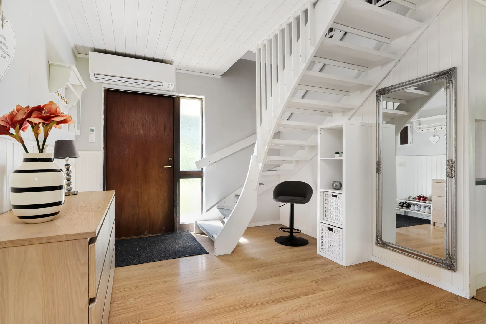 Villa, Väster-Ekeby 304, Vendel, Tierp