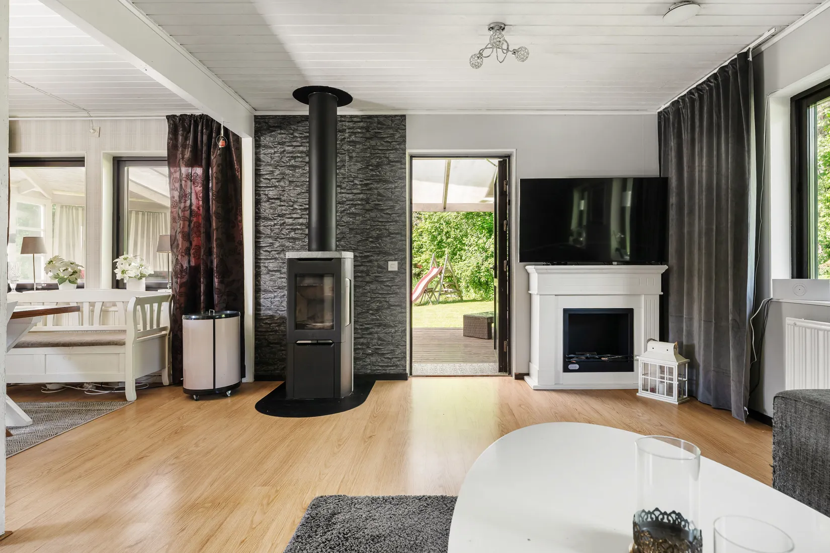 Villa, Väster-Ekeby 304, Vendel, Tierp