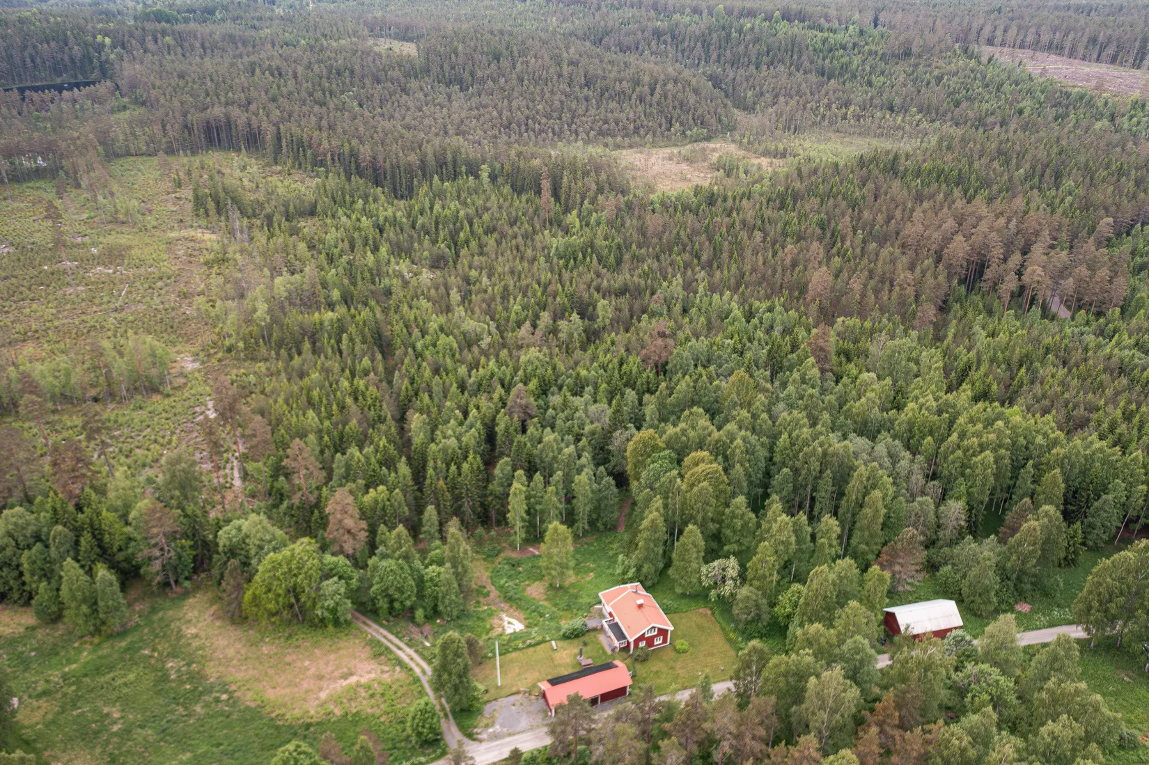 Gård/Skog, Lindesby 560, Järnboås, Nora