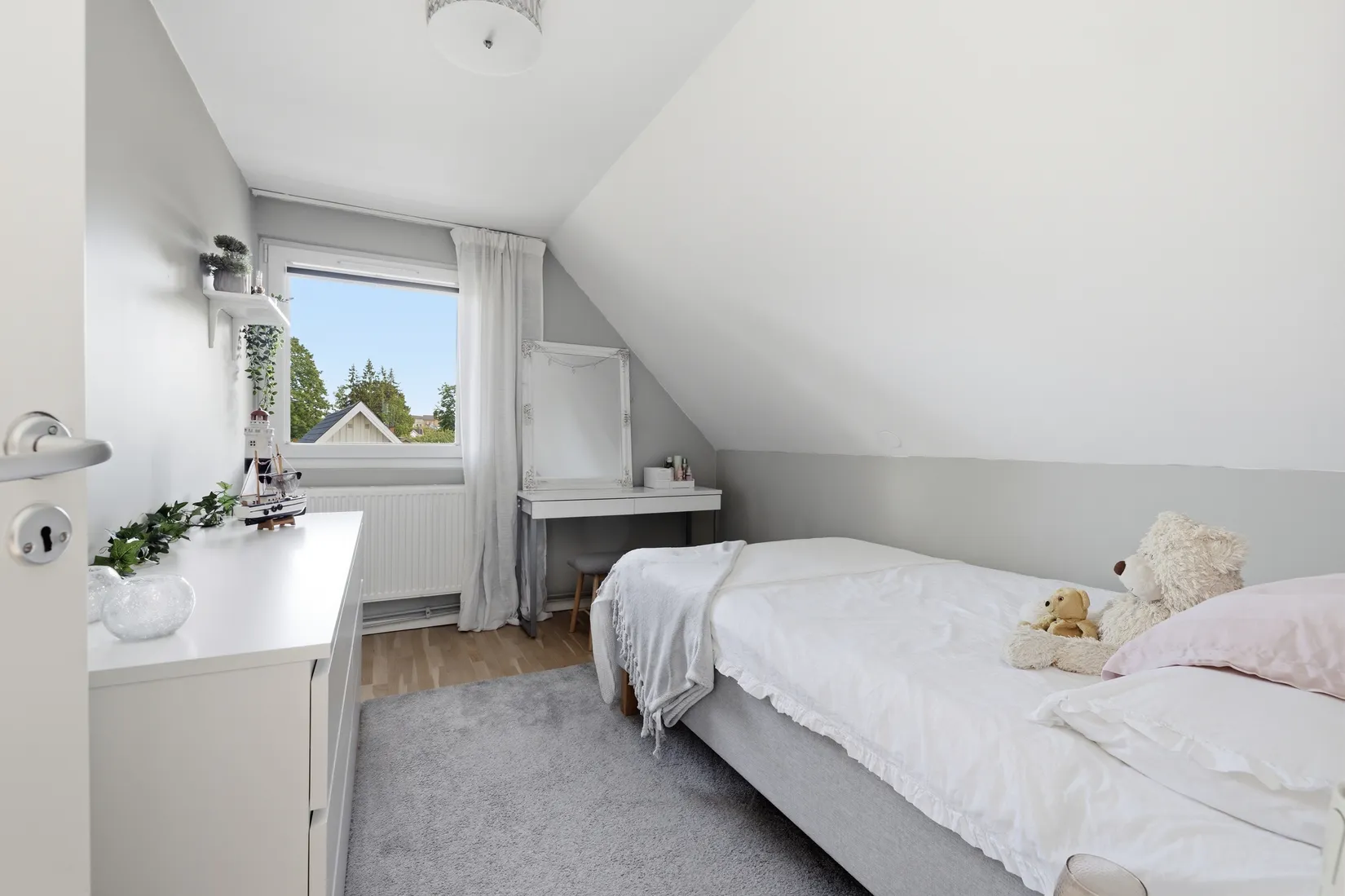 Villa, Radhus, Plogvägen 17, Tureberg, Sollentuna