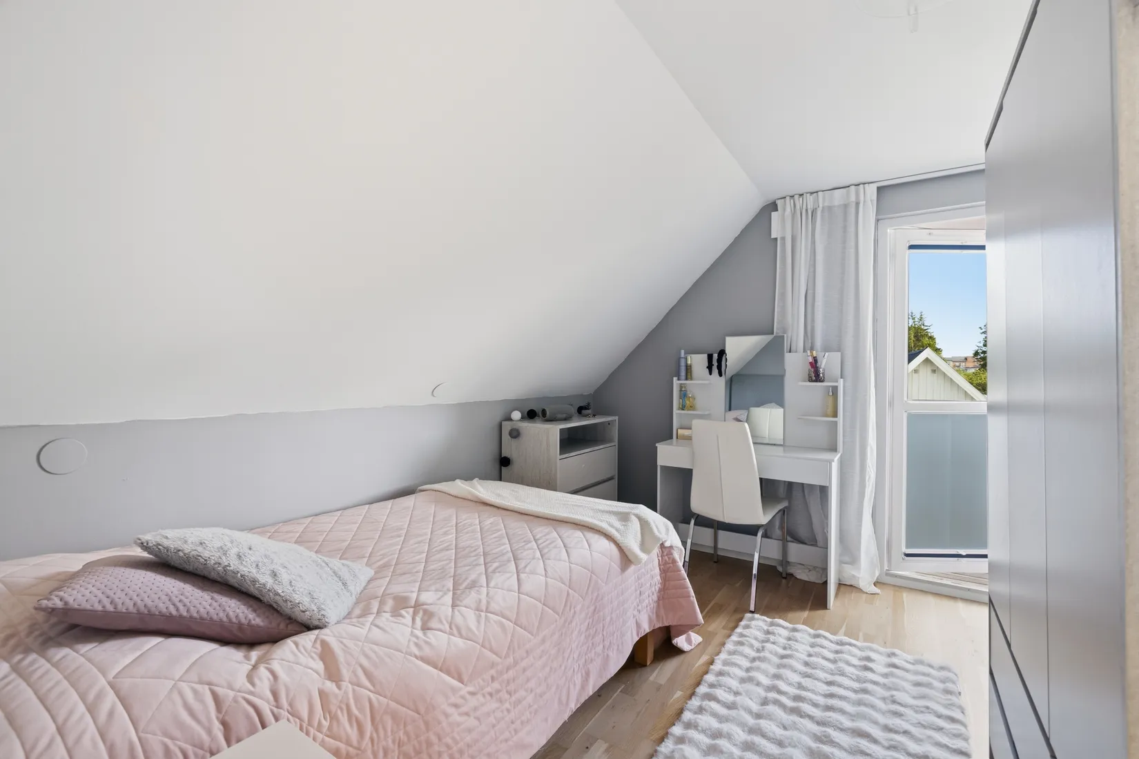 Villa, Radhus, Plogvägen 17, Tureberg, Sollentuna