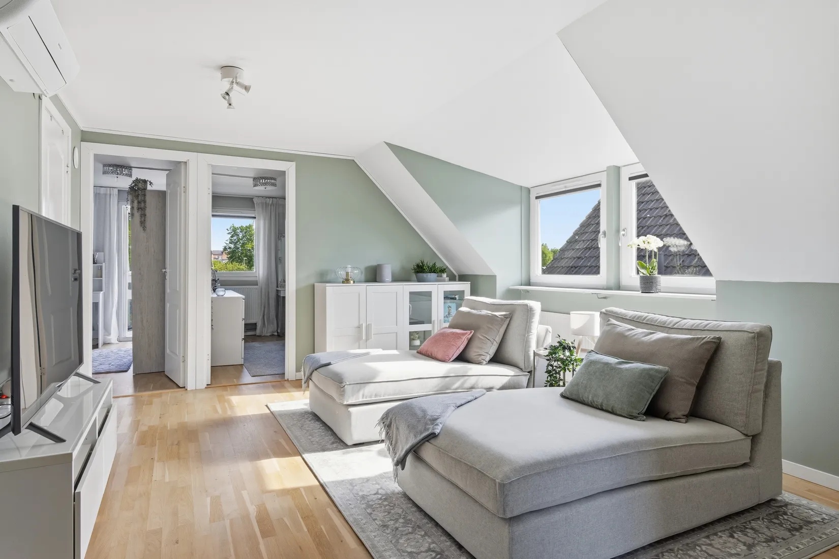 Villa, Radhus, Plogvägen 17, Tureberg, Sollentuna