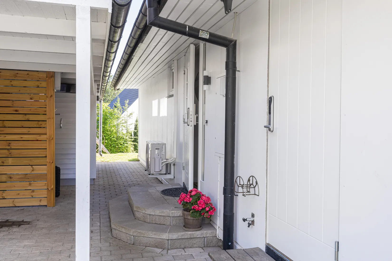 Villa, Radhus, Plogvägen 17, Tureberg, Sollentuna