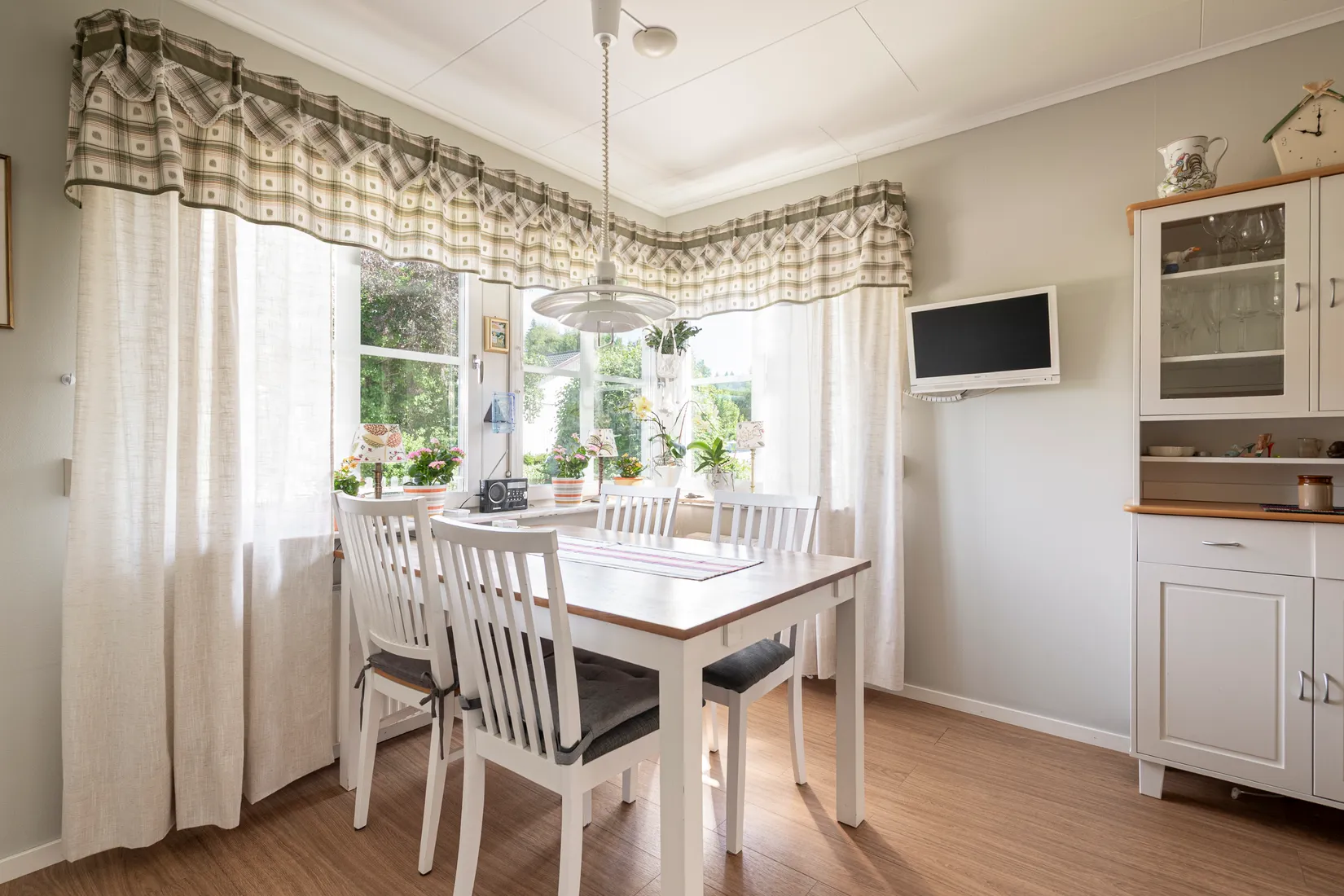 Villa, Radhus, Solbrudsvägen 2, Gryta, Västerås