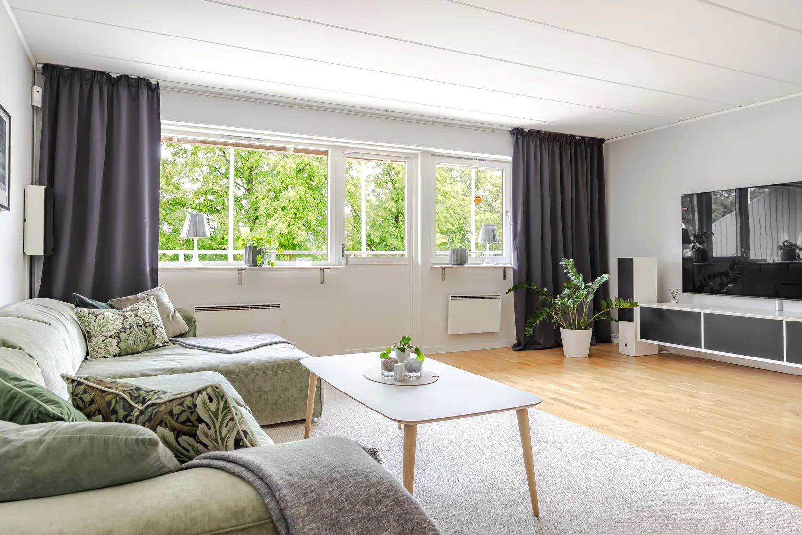 Radhus, Vätterpromenaden 18D, Motala