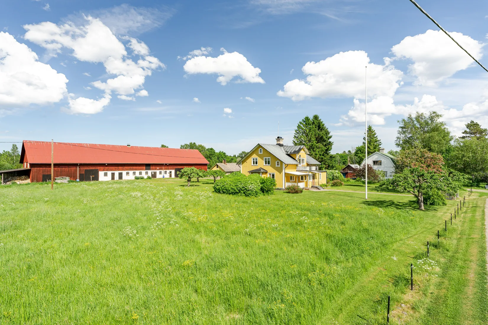 Gård/Skog, Slada 335, Hållnäs, Tierp
