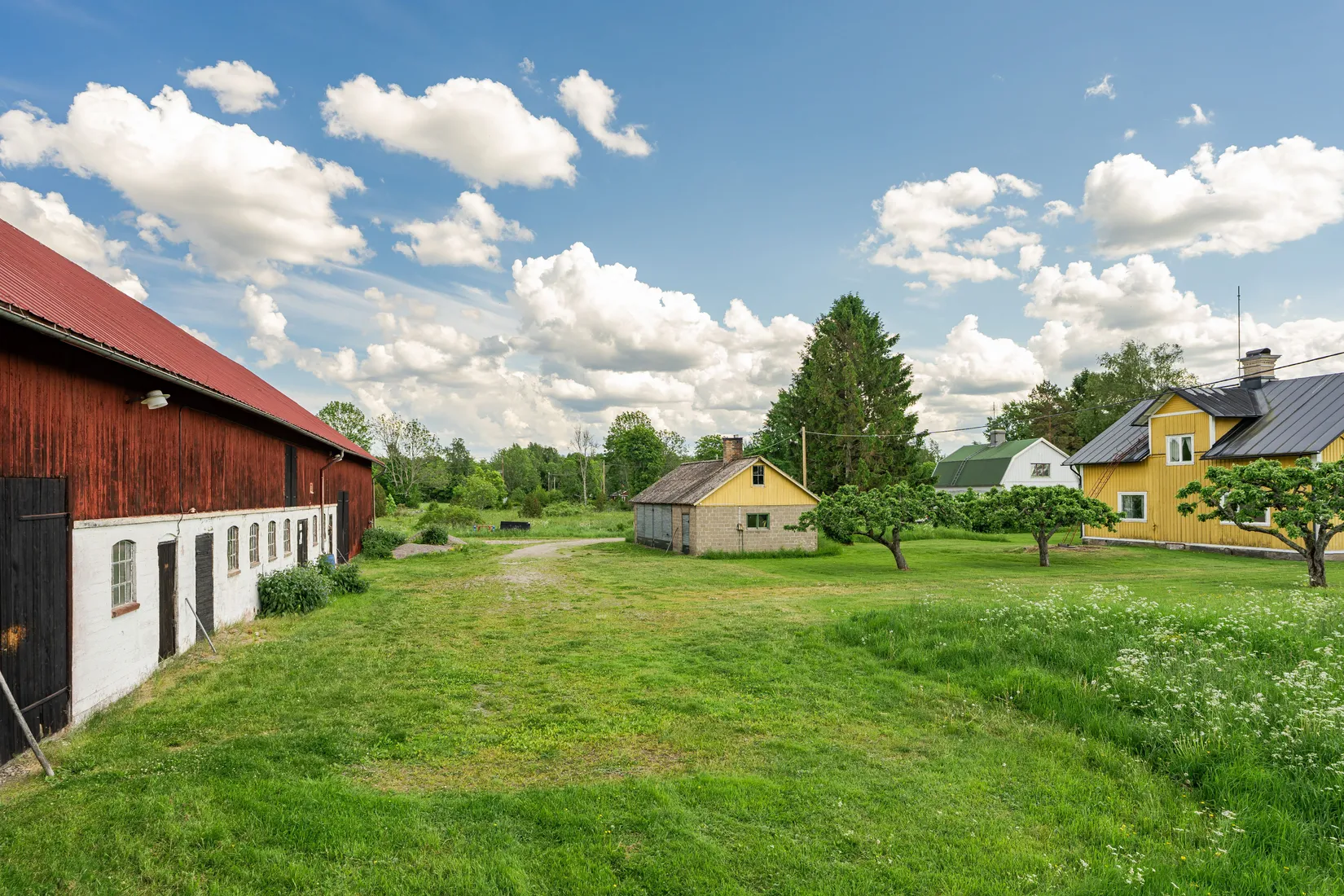Gård/Skog, Slada 335, Hållnäs, Tierp