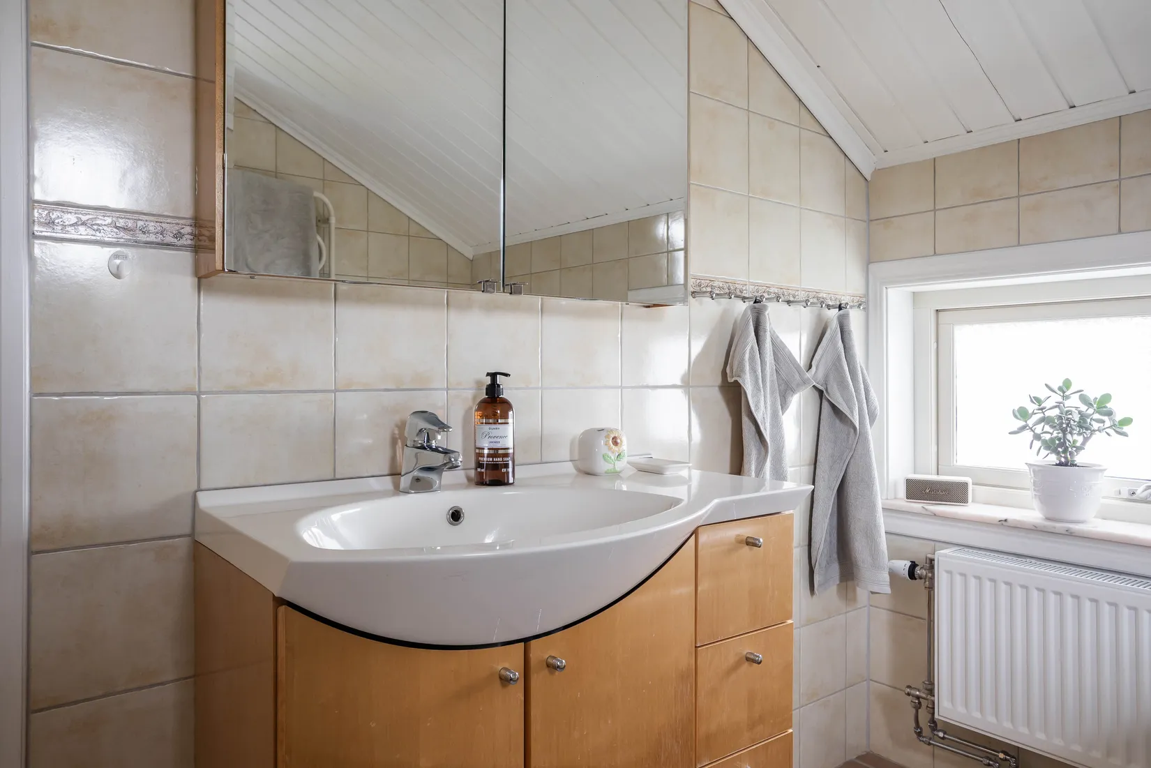 Villa, Kadriljvägen 20, Nolgård, Hammarö