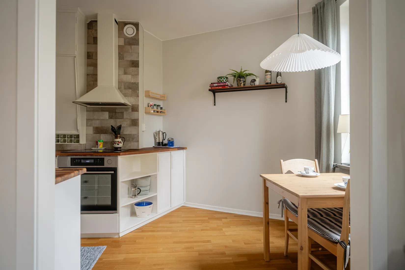 Bostadsrätt, Sjöbjörnsvägen 38, vån 2/3, Gröndal, Stockholm
