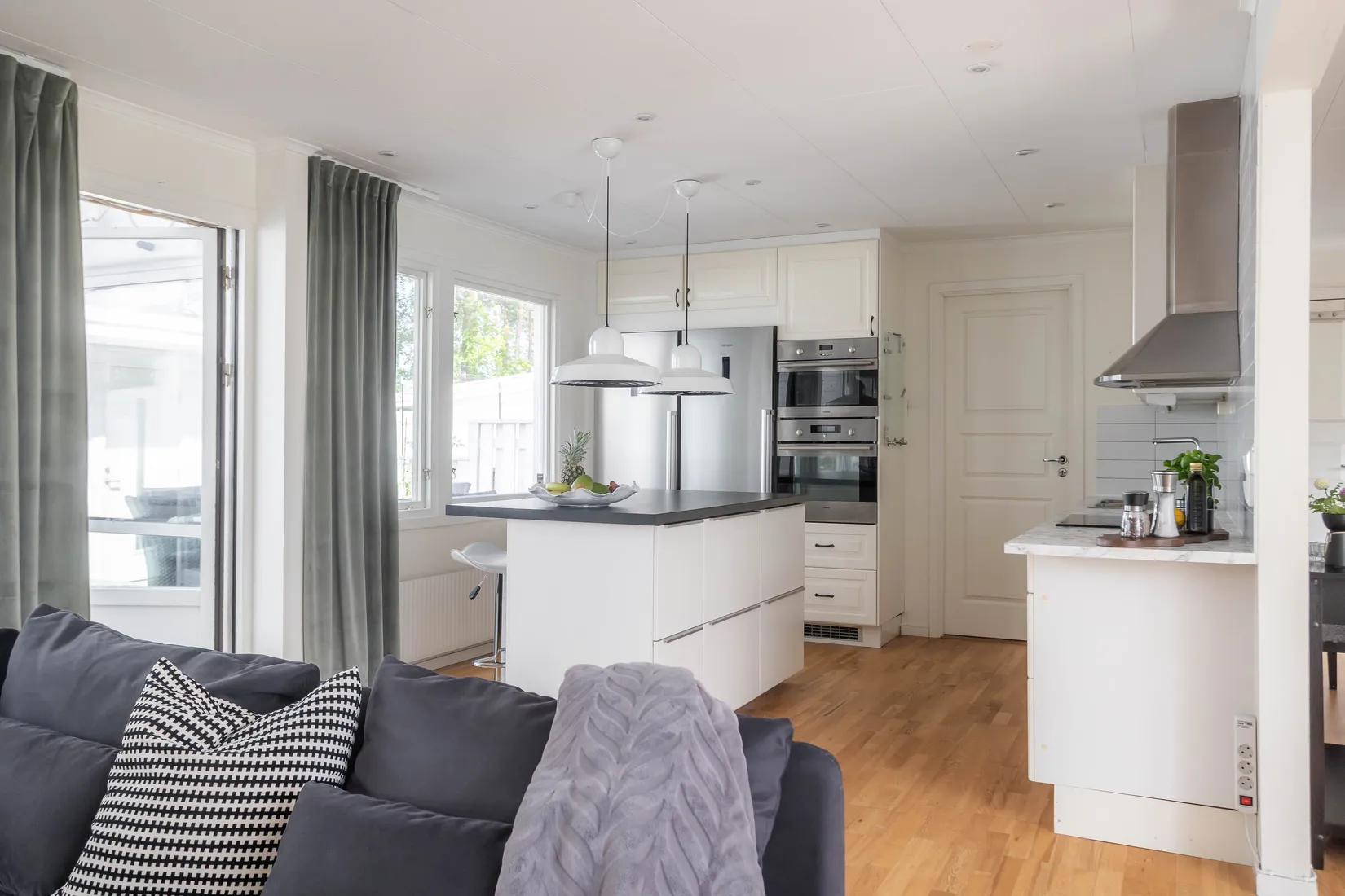 Villa, Radhus, Ovanmyrsgatan 12, Stockfallet, Karlstad