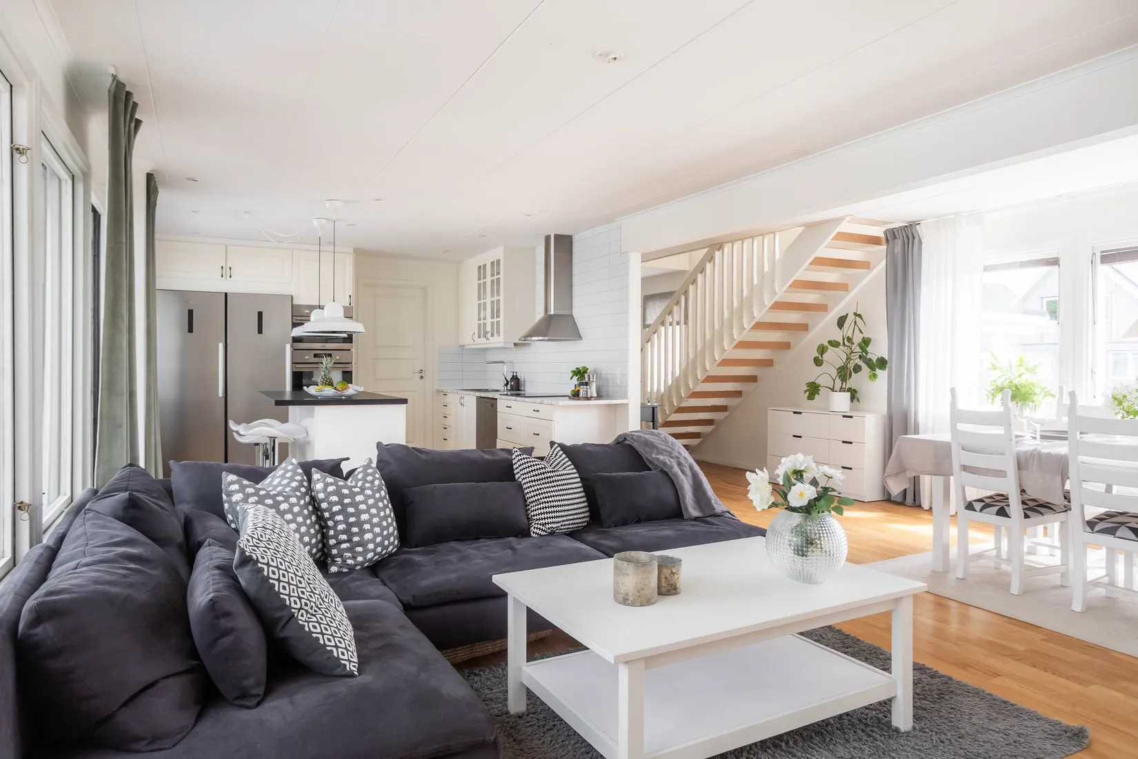 Villa, Radhus, Ovanmyrsgatan 12, Stockfallet, Karlstad