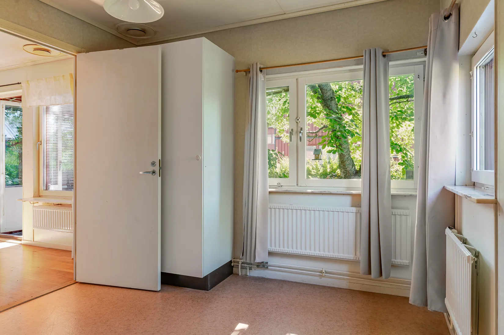 Villa, Myrstuguvägen 17, Myrstuguberget, Huddinge