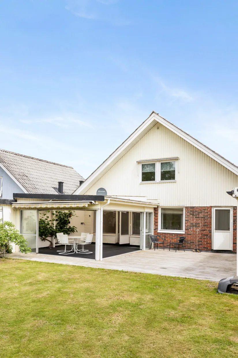 Villa, Radhus, Guldringen 23, Vallås, Halmstad