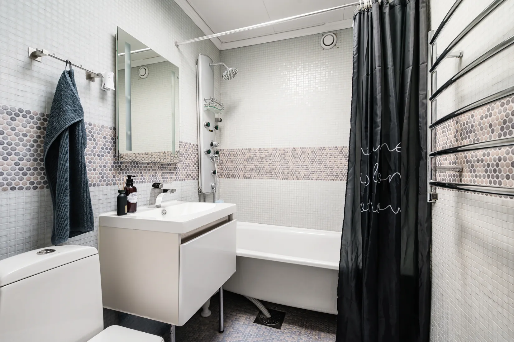 Radhus, Mandelblomstigen 40, Upplands-Bro - Finnsta, Upplands-Bro