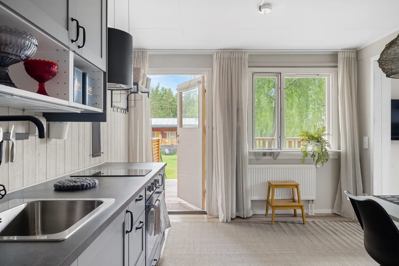 Bostadsrätt, Rödklövern 6, Adelsö Ringväg 21A, Adelsö Stenby, Ekerö
