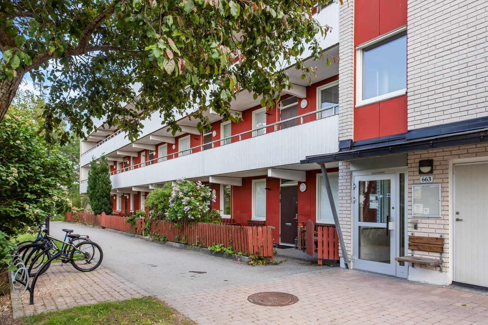 Bostadsrätt, Lomvägen 663, Kärrdal, Sollentuna