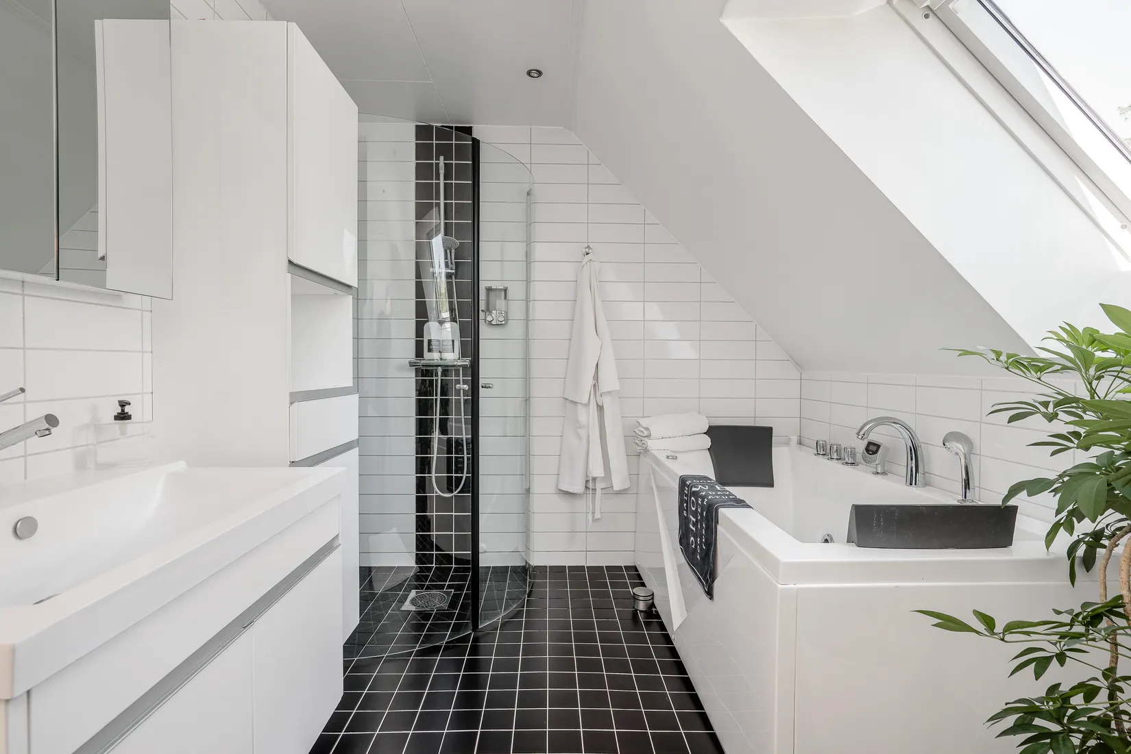 Villa, Blekingevägen 2, Ormsta, Vallentuna