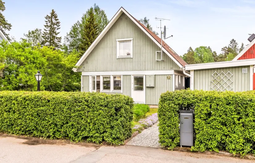 Villa, Radhus, Blåklintsvägen 12, Storvreta, Uppsala