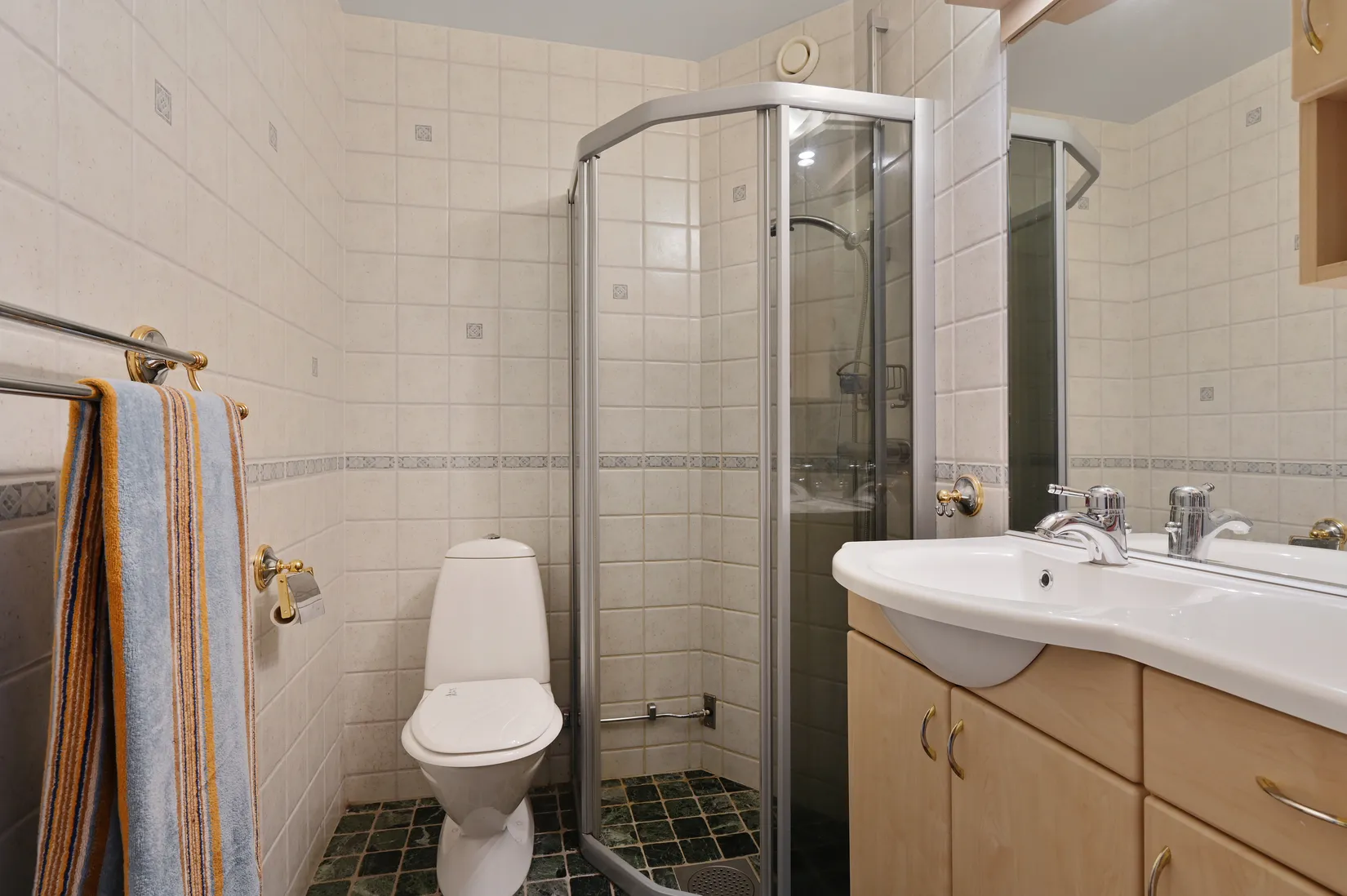 Radhus, Musikalvägen 48, Mörtvik/Skogås, Huddinge