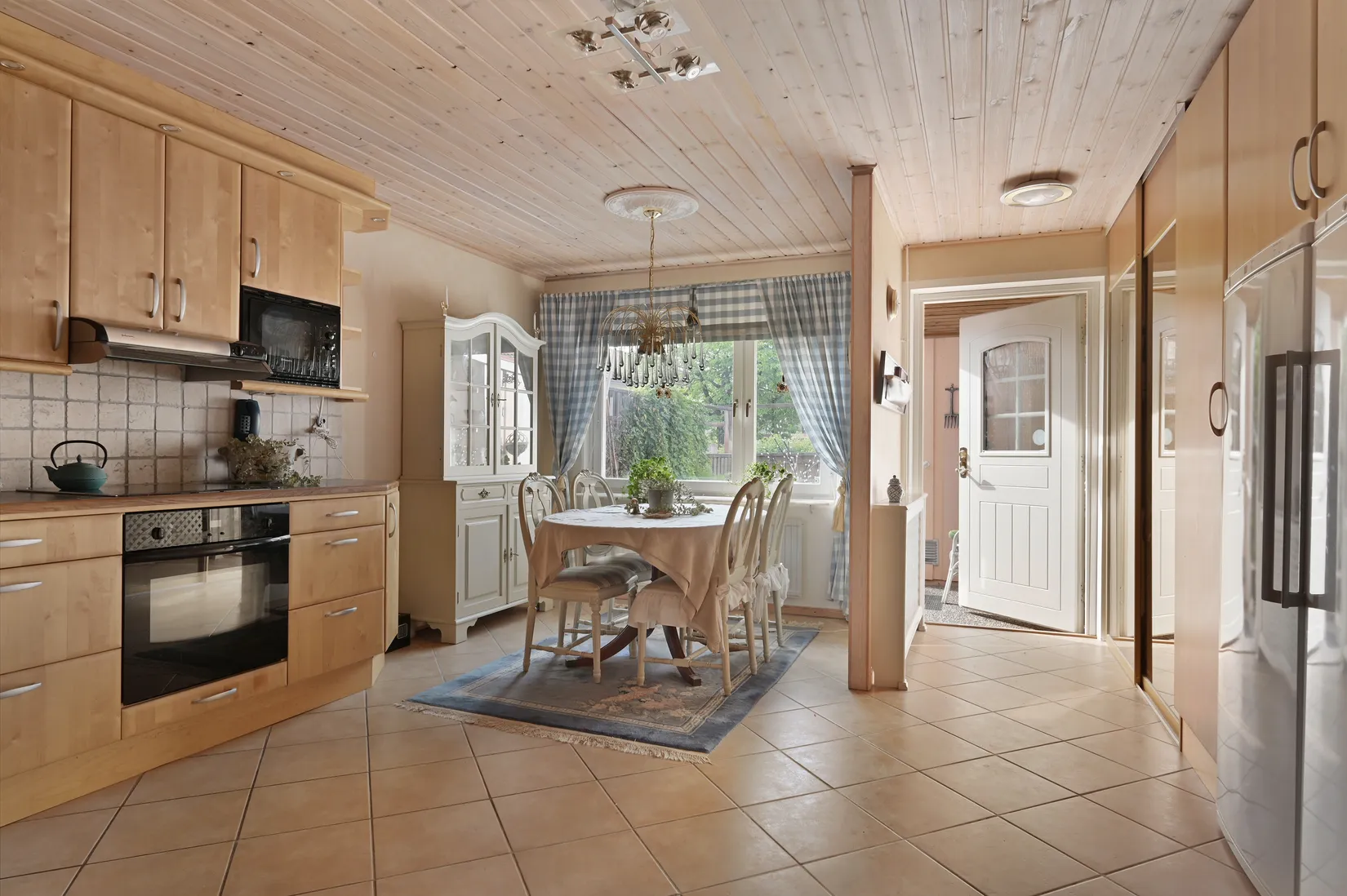 Radhus, Musikalvägen 48, Mörtvik/Skogås, Huddinge