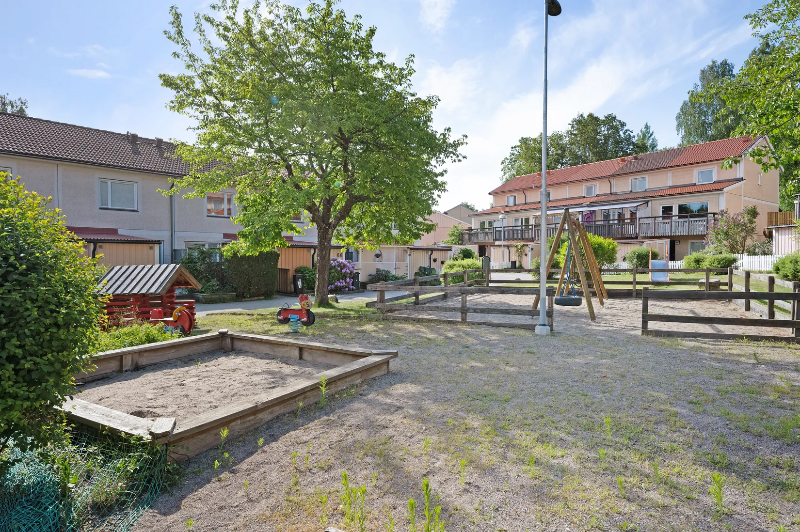 Radhus, Musikalvägen 48, Mörtvik/Skogås, Huddinge