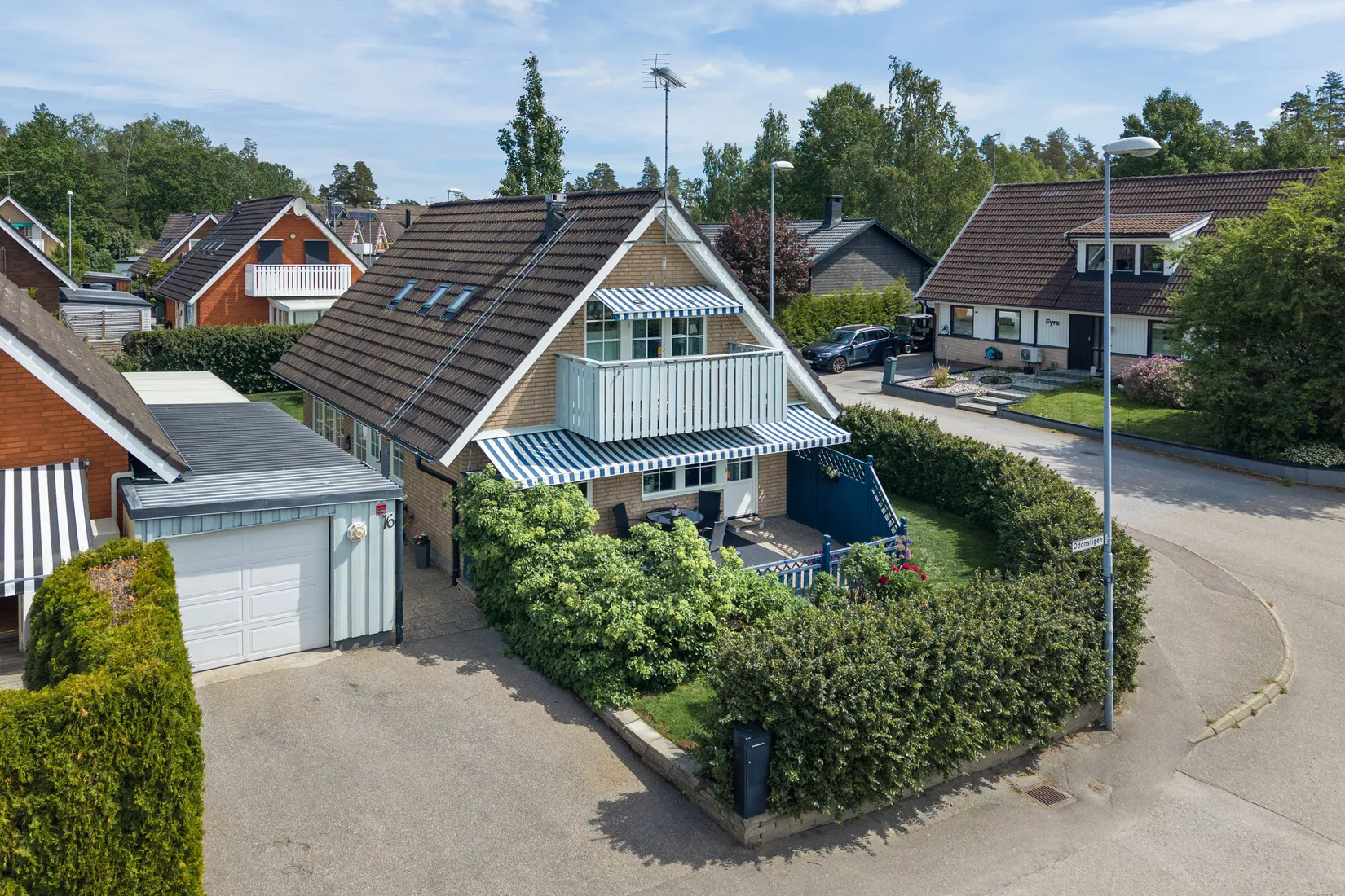 Villa, Radhus, Odonstigen 16, Finninge, Strängnäs
