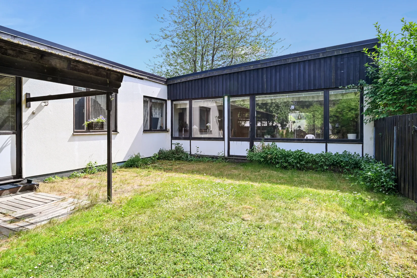 Villa, Radhus, Länkvägen 12, Apoteksskogen, Upplands Väsby