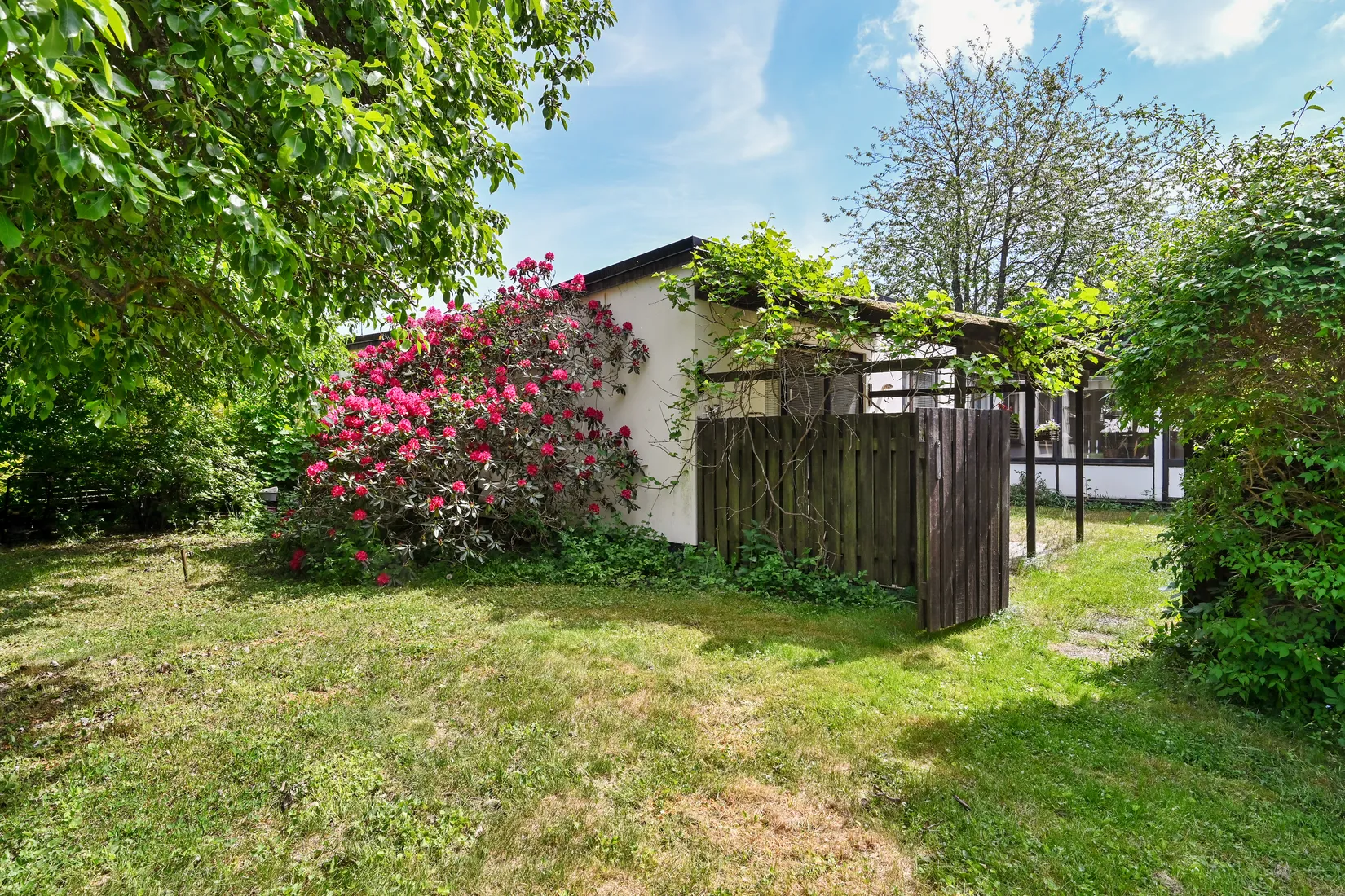 Villa, Radhus, Länkvägen 12, Apoteksskogen, Upplands Väsby