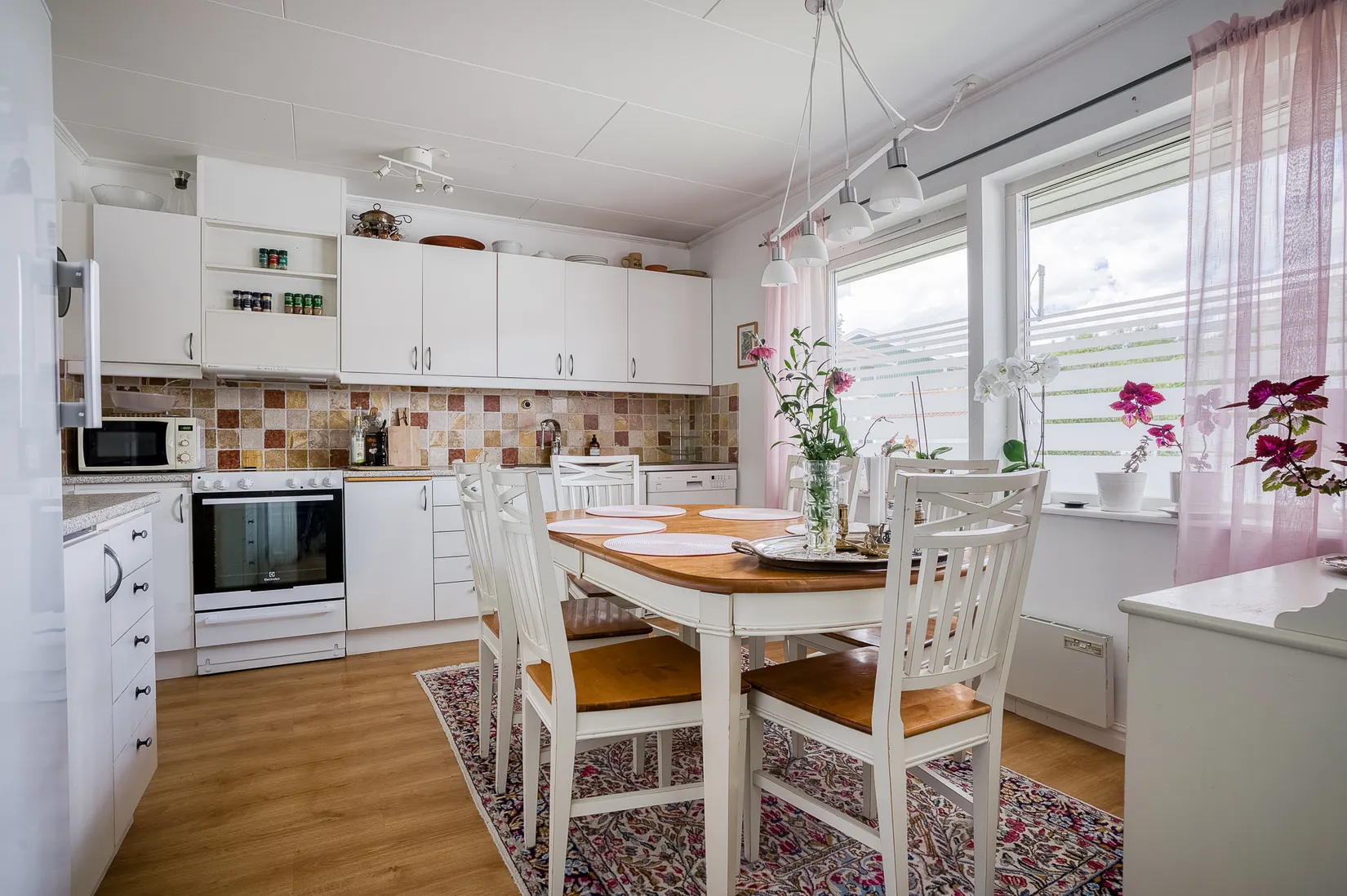 Bostadsrätt, Radhus, Otto bondes väg 25, Åkersberga- Tallsättra, Österåker