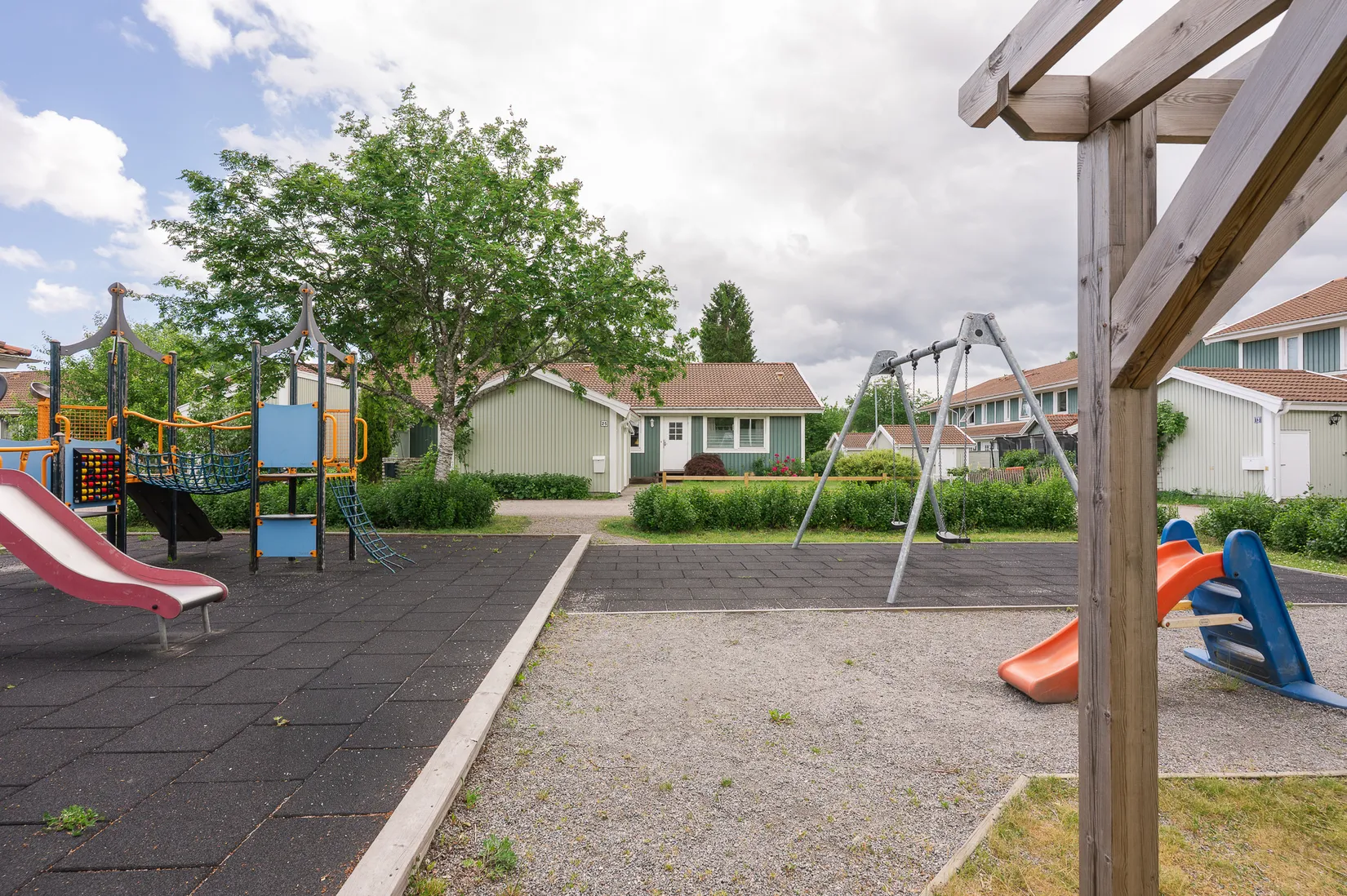 Bostadsrätt, Radhus, Otto bondes väg 25, Åkersberga- Tallsättra, Österåker