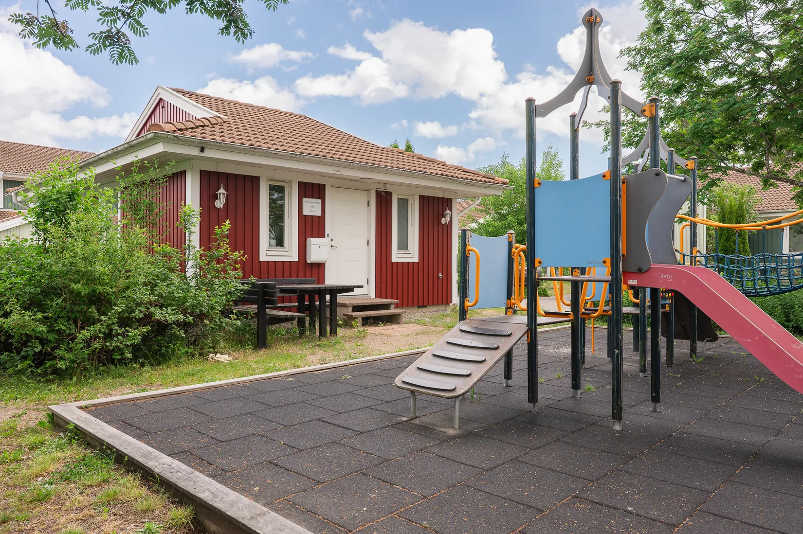 Bostadsrätt, Radhus, Otto bondes väg 25, Åkersberga- Tallsättra, Österåker
