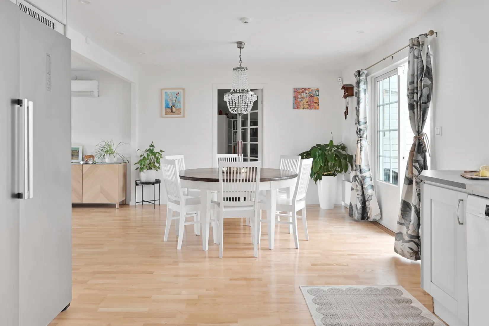 Villa, Radhus, Vattenmåravägen 60, Sjukyrkoberget, Upplands Väsby