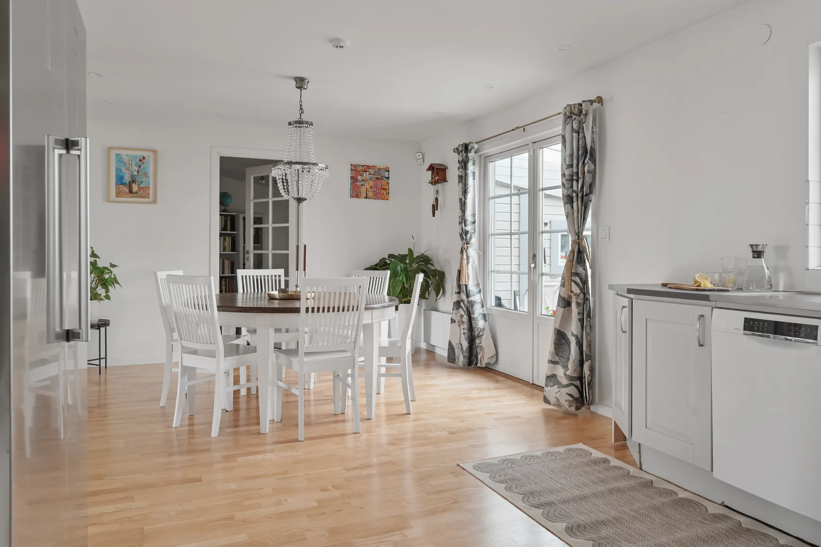 Villa, Radhus, Vattenmåravägen 60, Sjukyrkoberget, Upplands Väsby