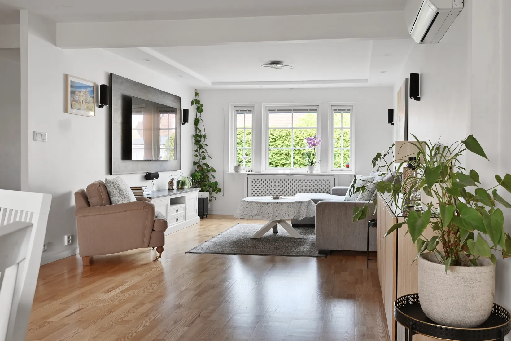 Villa, Radhus, Vattenmåravägen 60, Sjukyrkoberget, Upplands Väsby