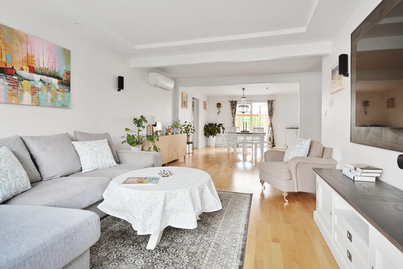 Villa, Radhus, Vattenmåravägen 60, Sjukyrkoberget, Upplands Väsby