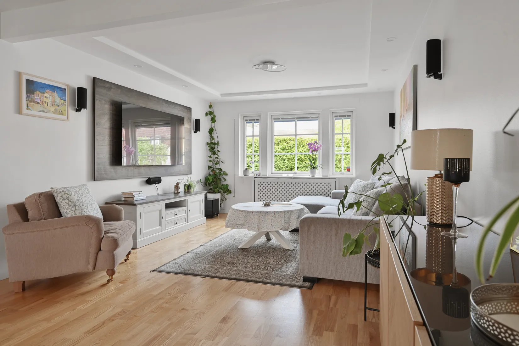 Villa, Radhus, Vattenmåravägen 60, Sjukyrkoberget, Upplands Väsby